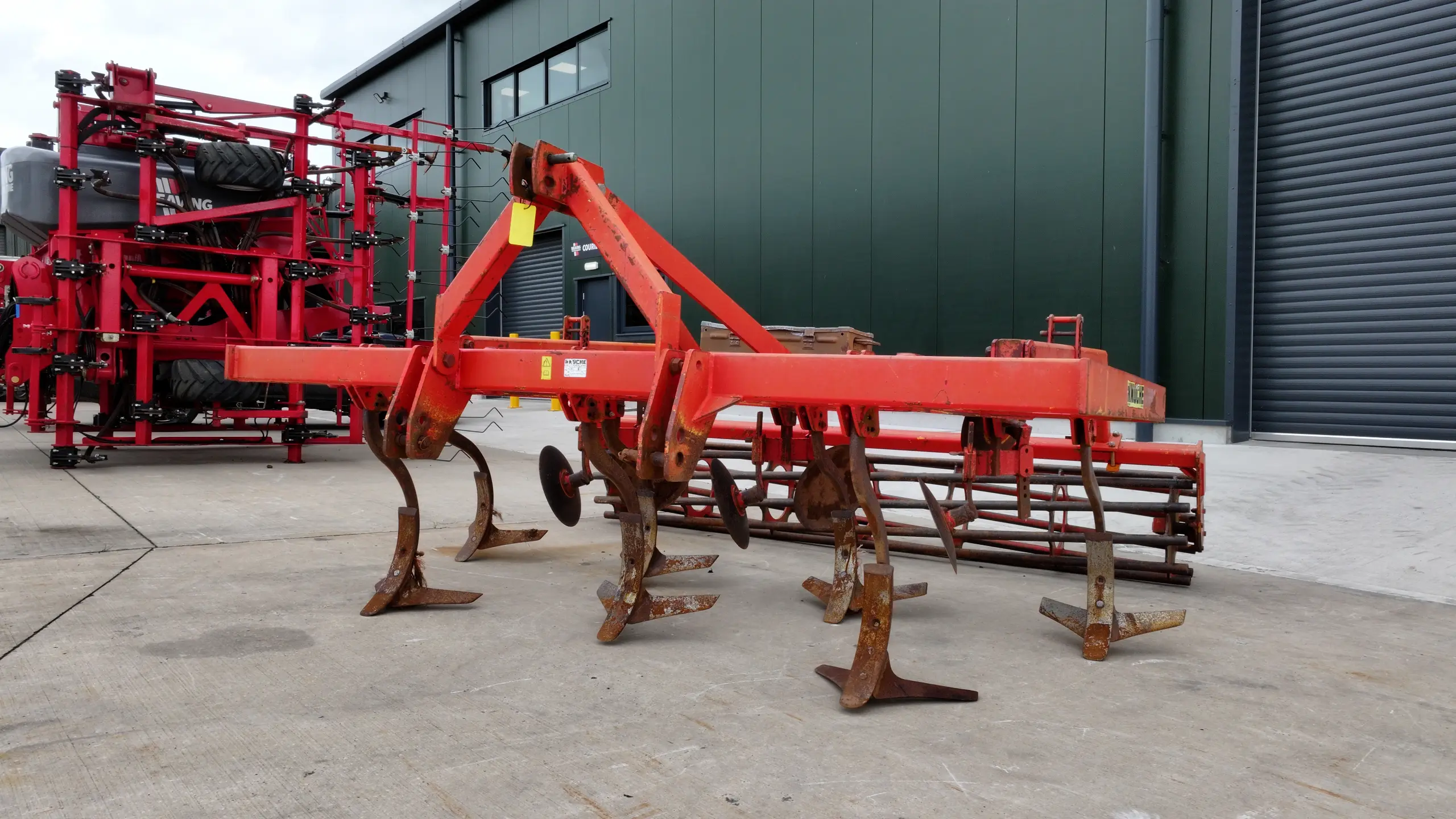 USED KNOCHE CULTIVATOR 3M - - - Banner